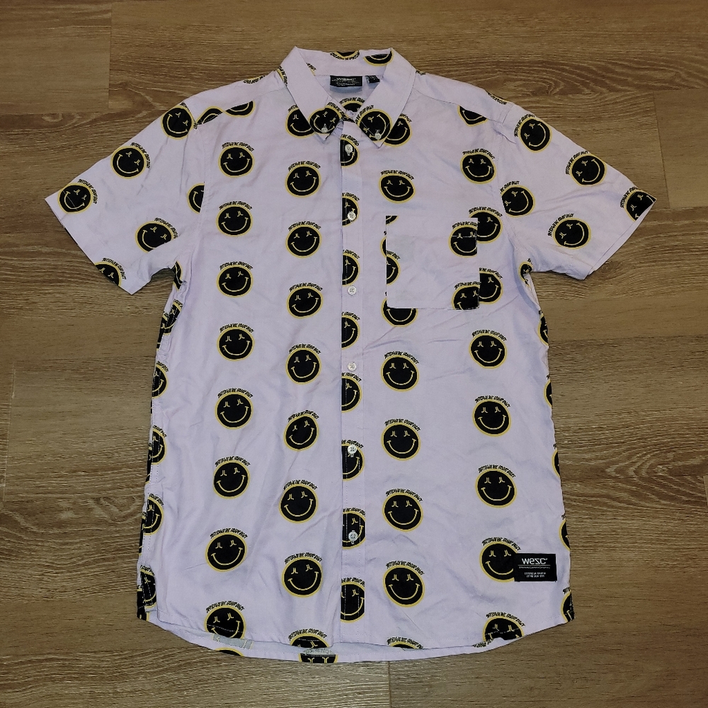 Wesc Nevin Happy AOP Shirt Size Small men's new without tag